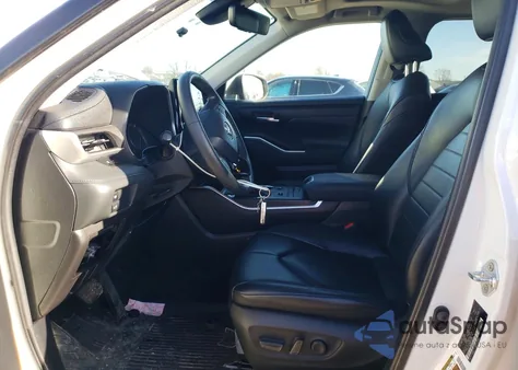 2021 Toyota Highlander Xle z USA, uszkodzony, nr VIN 5TDHZRBH0MS115278